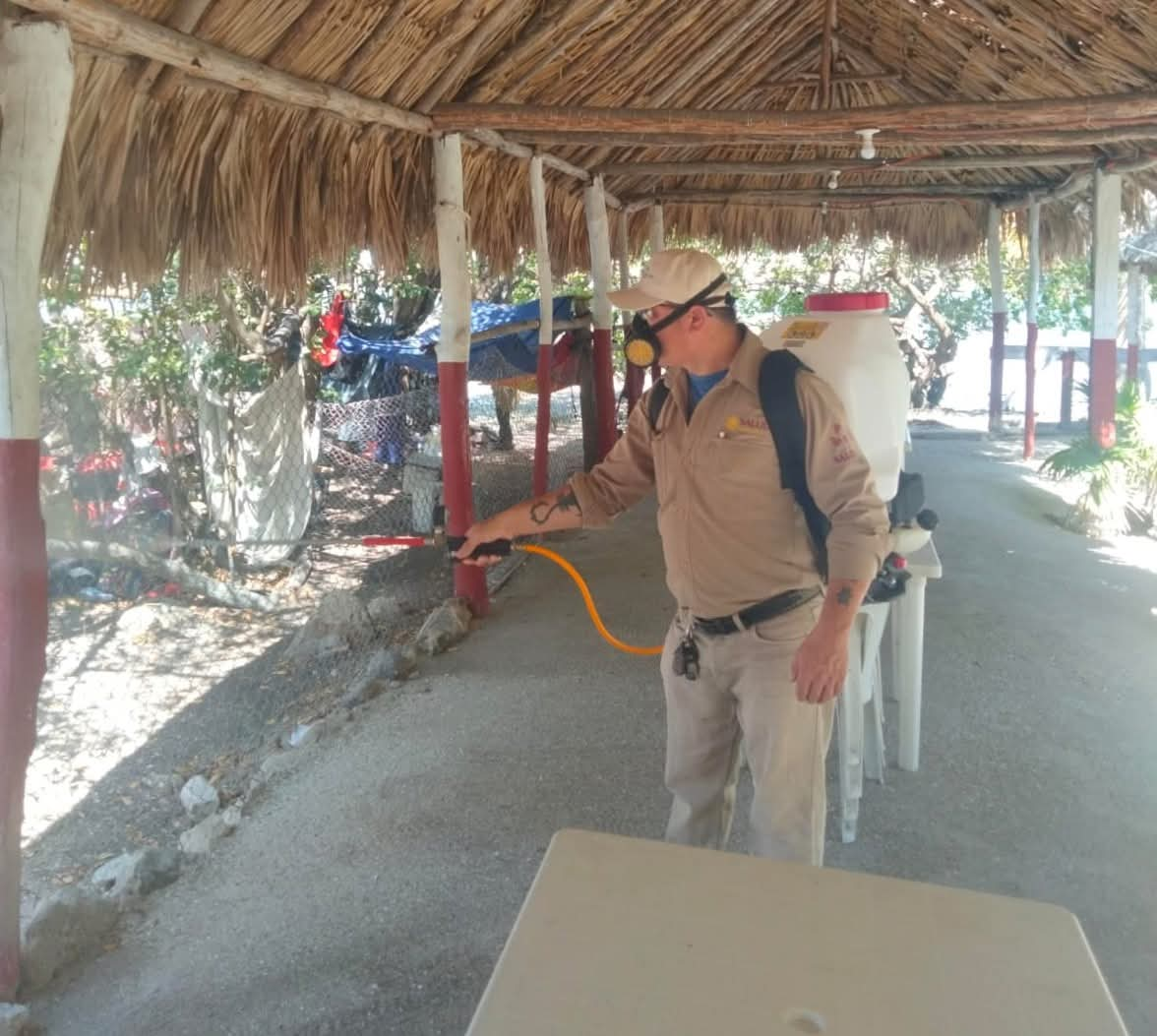Personal de Vectores combate Criaderos de Mosquitos