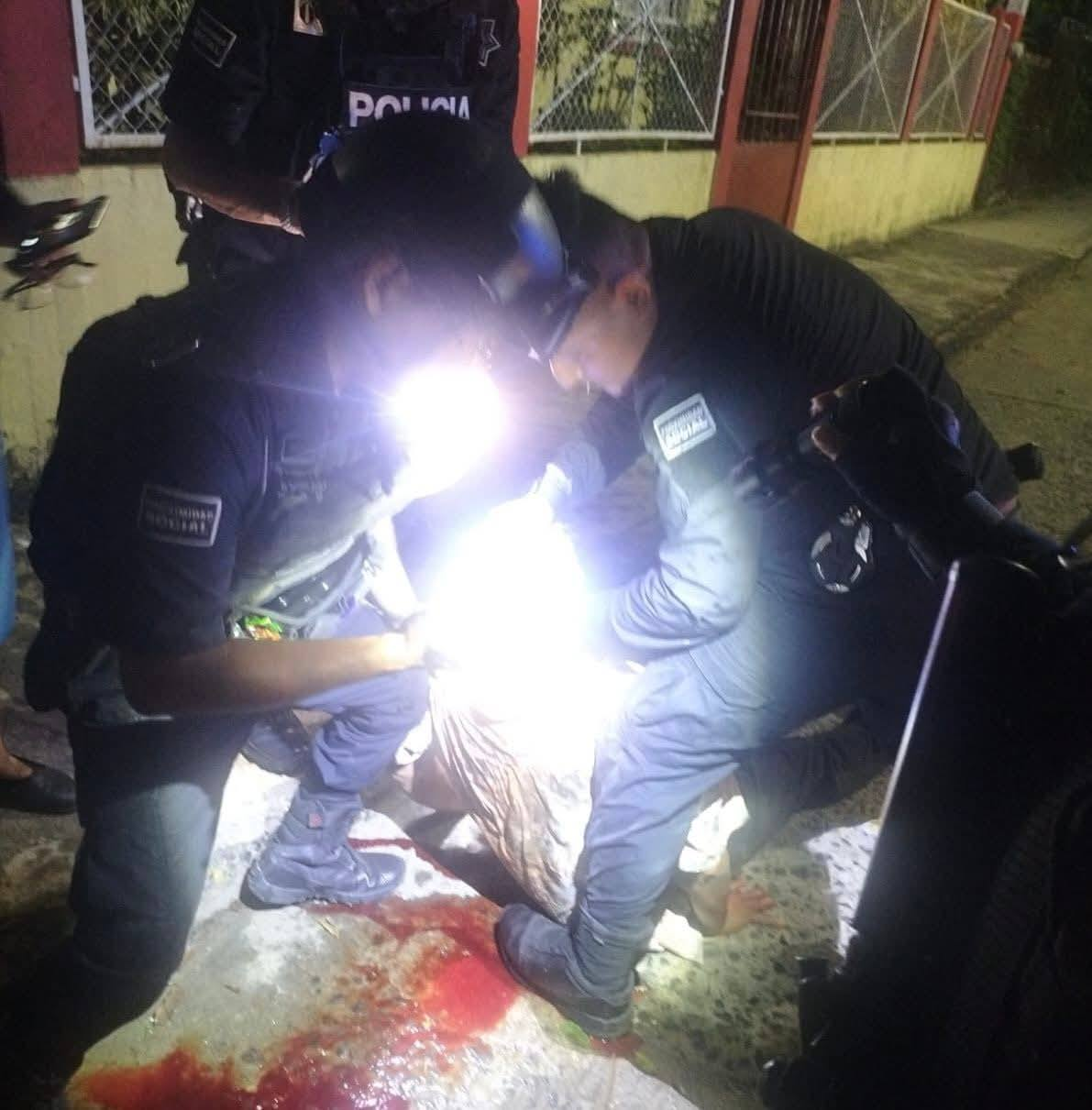 Policía Municipal auxilia a hombre lesionado durante recorridos de prevención en Tuxpan Policía Municipal auxilia a hombre lesionado durante recorridos de prevención en Tuxpan