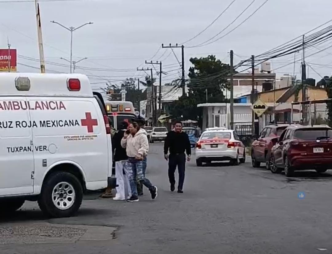 Accidente vial en la avenida Cuauhtémoc de Tuxpan deja una persona lesionada