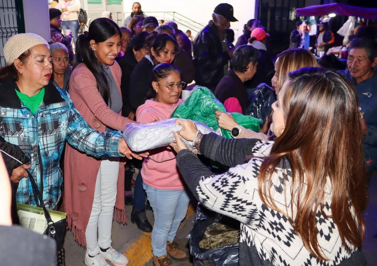 Gobierno y DIF Tuxpan brindan apoyo a familias de pacientes ante las bajas temperaturas Gobierno y DIF Tuxpan brindan apoyo a familias de pacientes ante las bajas temperaturas