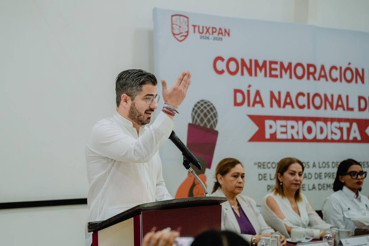 El Ayuntamiento de Tuxpan que preside Daniel Cortina Martinez, ofreció una recepción especial por el Día Nacional del Periodista El Ayuntamiento de Tuxpan que preside Daniel Cortina Martinez, ofreció una recepción especial por el Día Nacional del Periodista