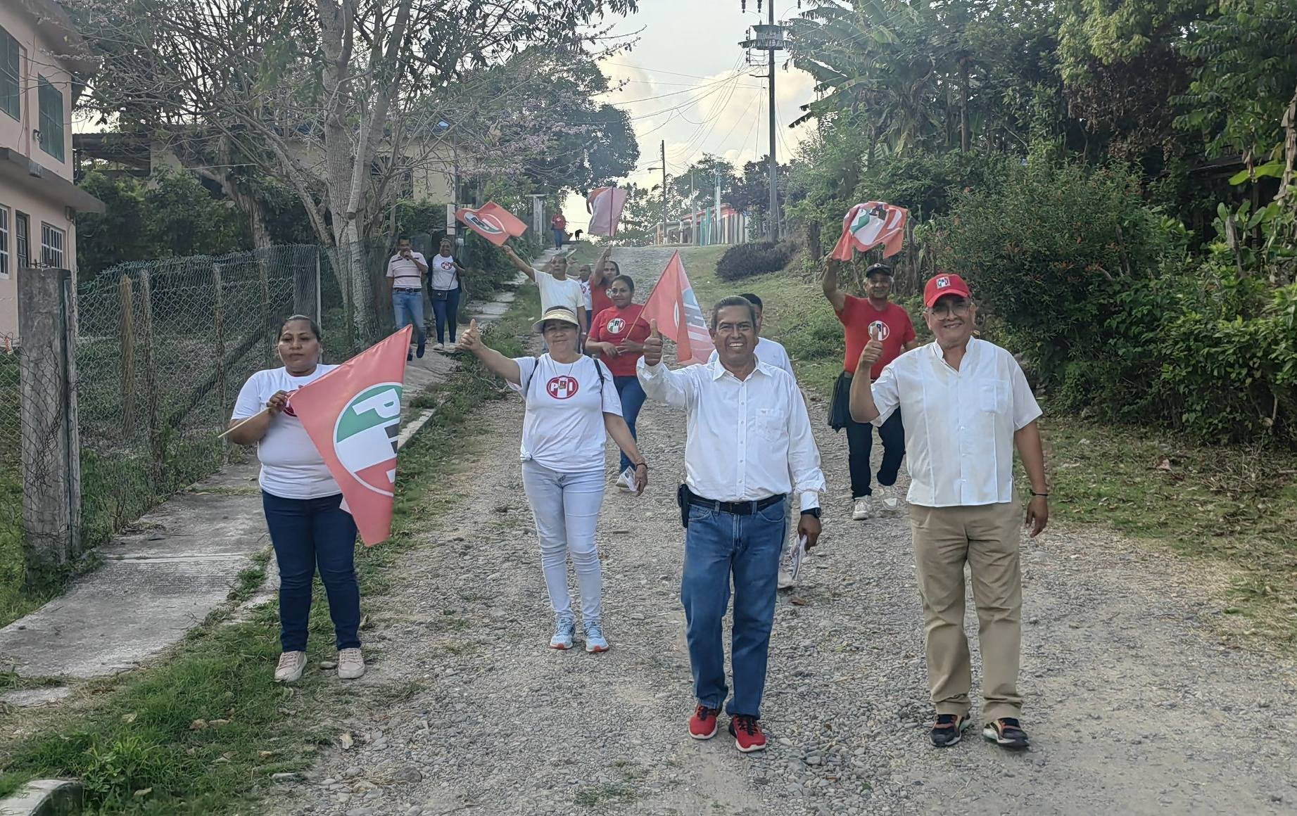 MARTÍN CRISTÓBAL CRUZ REFUERZA VÍNCULOS EN LA REFORMA Y TAMPACHE EN INTENSA JORNADA DE CAMPAÑA