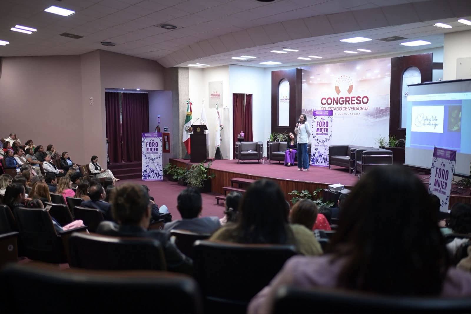 Realizan en el Congreso el foro Mujer Emprendedora