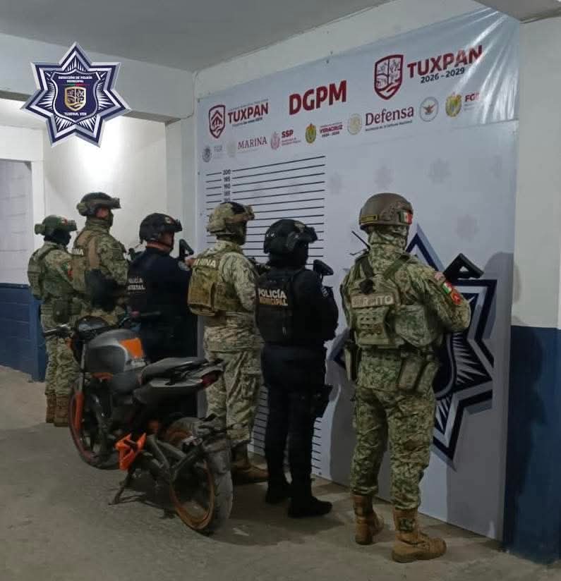 Aseguran motocicleta con NIV alterado en operativo de seguridad en Tuxpan Aseguran motocicleta con NIV alterado en operativo de seguridad en Tuxpan