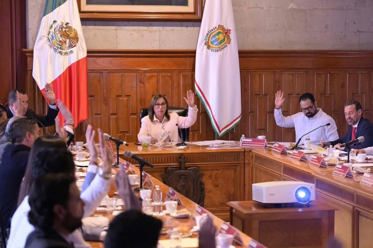 Instalan el Consejo Estatal de Economía para impulsar el desarrollo de Veracruz y Tuxpan Instalan el Consejo Estatal de Economía para impulsar el desarrollo de Veracruz y Tuxpan