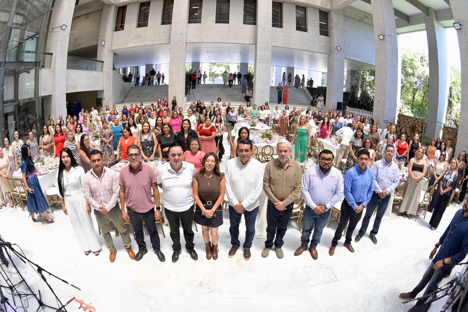 Reconoce Congreso el esfuerzo y dedicación de las madres trabajadoras